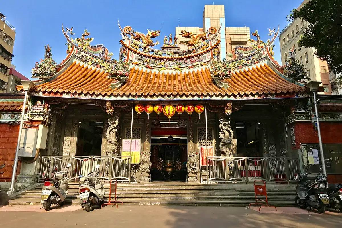 Dadaocheng Cisheng Temple, Taipei